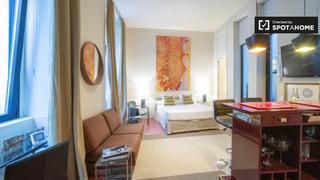 Rent Flat in Cortes-Huertas. Elegante estudio en alquiler en centro, madrid