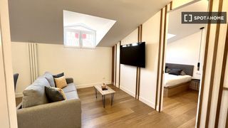 Affitto Appartamento in Cortes-Huertas. Apartamento de 1 dormitorio en alquiler en cortes, madrid