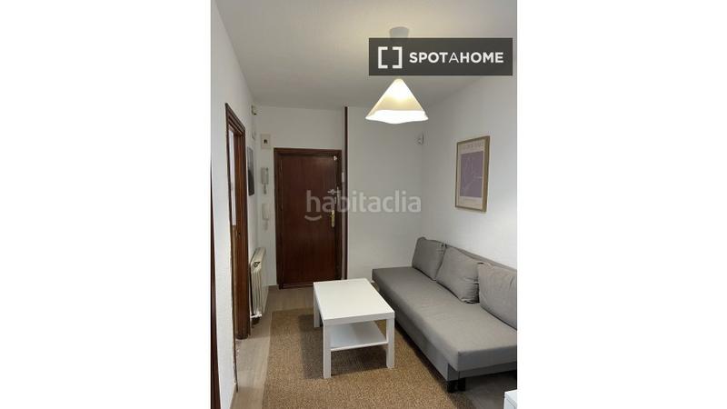 Foto bcc4fc1c-de7a-41f8-ab01-f30da8ef2b50. Alquiler piso  de 3 habitaciones en alquiler en Numancia, en Madrid