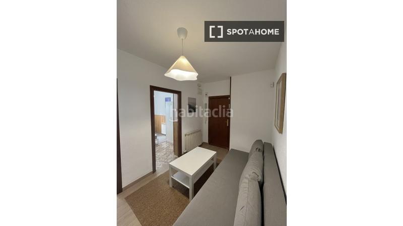 Foto a3ddadbf-fbc5-4840-96fe-245f7c70ba9e. Rent flat with heating in Numancia Madrid