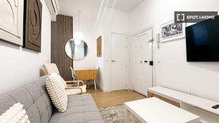Location Appartement à Palacio. Piso entero de 2 dormitorios en madrid.