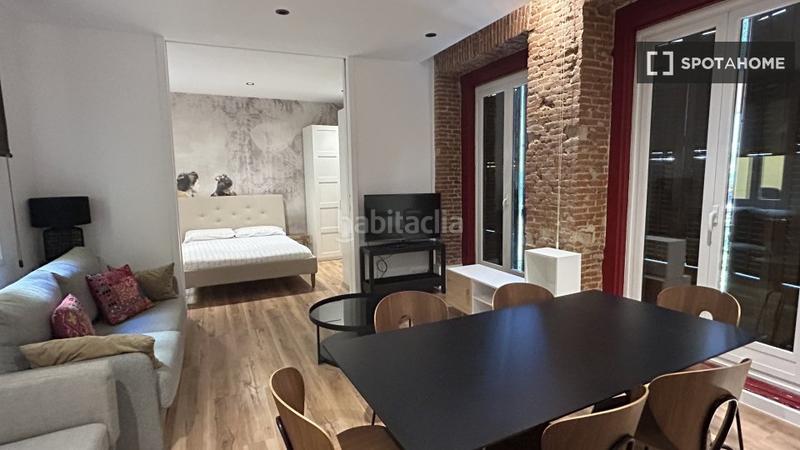 Foto 40e6d85b-d1e0-4456-9e53-8a9970087e04. Alquiler piso  entero de 2 habitaciones en el centro en Madrid