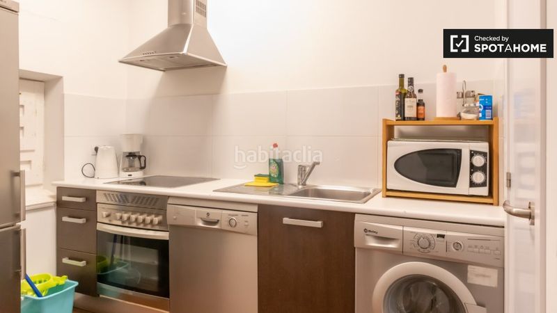 Foto 1c8313d8-7d8a-42f3-81c1-5011e5581047. Rent flat with heating in Embajadores-Lavapiés Madrid