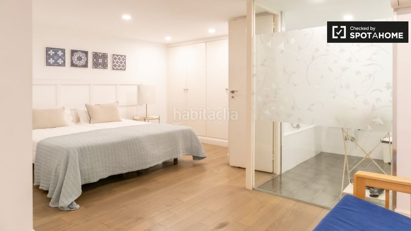 Foto f7cb0552-b7b5-405e-9829-67a279763b5e. Rent flat with heating in Embajadores-Lavapiés Madrid