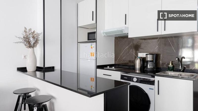 Foto 54cb300c-3705-485b-a7a3-0e0d416aaaa2. Alquiler piso estudio en Sol Madrid