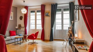 Rent Flat in Embajadores-Lavapiés. Piso en alquiler de 2 habitaciones, embajadores, madrid.