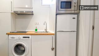 Miete Etagenwohnung in Embajadores-Lavapiés. Apartamento de 1 dormitorio en alquiler en embajadores, madrid