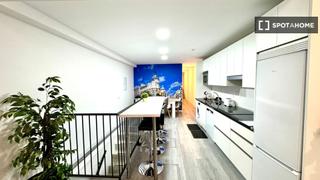 Affitto Appartamento in Embajadores-Lavapiés. Piso de 5 habitaciones en alquiler en embajadores, madrid.