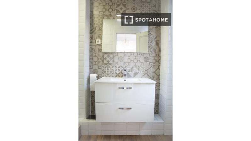 Foto ebf6b284-d08d-4338-a891-88c16fcaac34. Miete etagenwohnung mit heizung in Sol Madrid