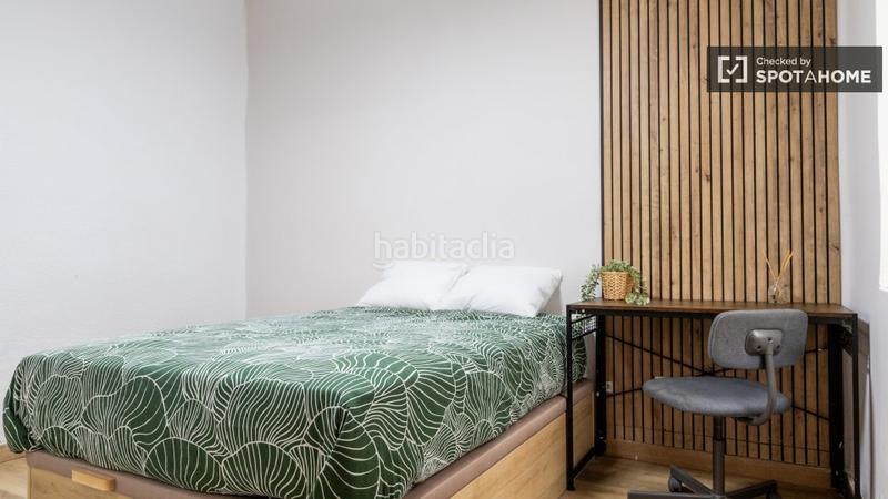 Foto aa9e9927-42dd-4485-be1a-ffbc60f719fd. Alquiler piso  de 3 habitaciones en alquiler en Palos de Moguer en Madrid