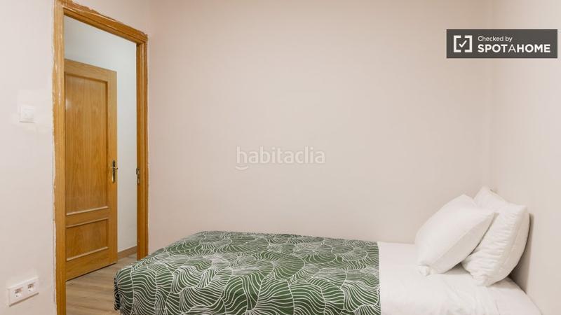 Foto b65951d8-cdf9-4c06-aa4f-7272eca4a9ce. Alquiler piso  de 3 habitaciones en alquiler en Palos de Moguer en Madrid