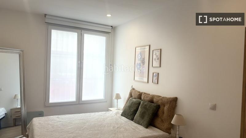 Foto ec0ee1a2-8ae0-4aaa-9077-c61729e33017. Alquiler piso se alquila apartamento de 3 habitaciones en casco histórico. en Madrid