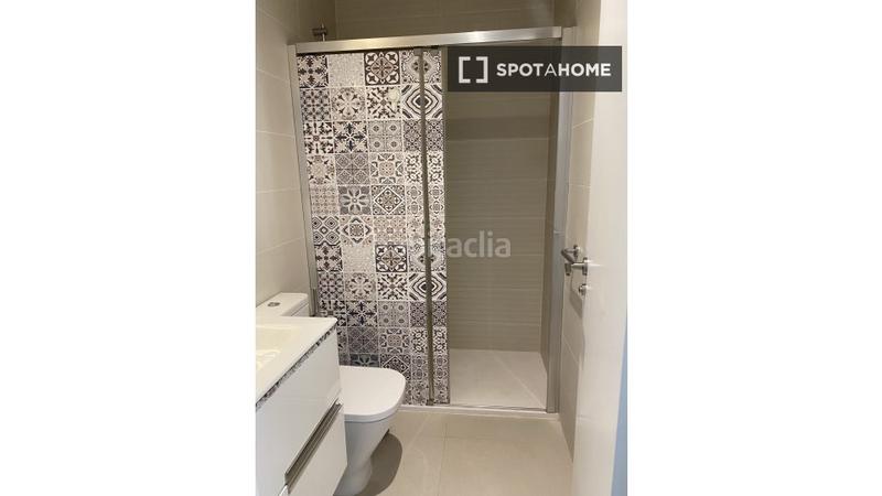 Foto b7b600d1-25ff-4b18-801c-af127cd41940. Rent flat with heating in Niño Jesús Madrid