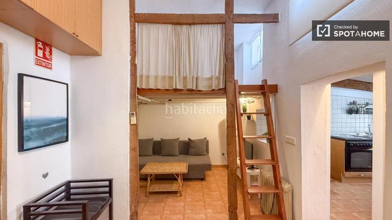 Foto e2bdf07d-9954-4c37-bf95-b431ab309565. Alquiler piso estudio en alquiler en embajadores, en Madrid