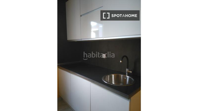 Foto 098c9f89-f260-4798-8d55-248a1c7772f1. Alquiler piso estudio en alquiler en cuatro caminos, en Madrid