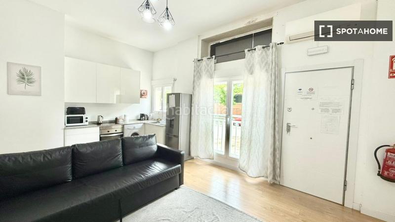 Foto 467ac18c-55f4-41c2-a2c0-b253b3d75d7d. Rent flat with heating in Las Águilas Madrid