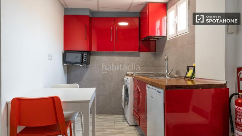 Foto c7cecd49-5091-4450-bb64-d66168efabbf. Rent flat with heating in Embajadores-Lavapiés Madrid