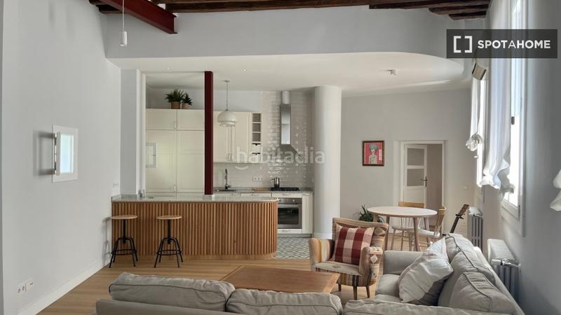 Foto f0ea19c3-b5c1-40d6-a1b4-e5b0d2e7da64. Alquiler piso apartamento de 2 dormitorios en alquiler en Palacio, en Madrid
