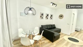 Location Appartement à Almendrales. Estudio en alquiler en moscardó, madrid