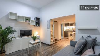 Miete Etagenwohnung in Palos de Moguer. Estudio en alquiler en embajadores, madrid