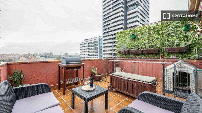 Foto 01f11956-c345-4517-bd5b-4c4c9d033268. Location appartement avec chauffage dans Valdeacederas Madrid