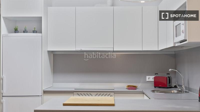 Foto 1c2eb5e0-14d5-42c9-82b1-0d75f01314b5. Alquiler piso estudio en alquiler en cuatro caminos, en Madrid