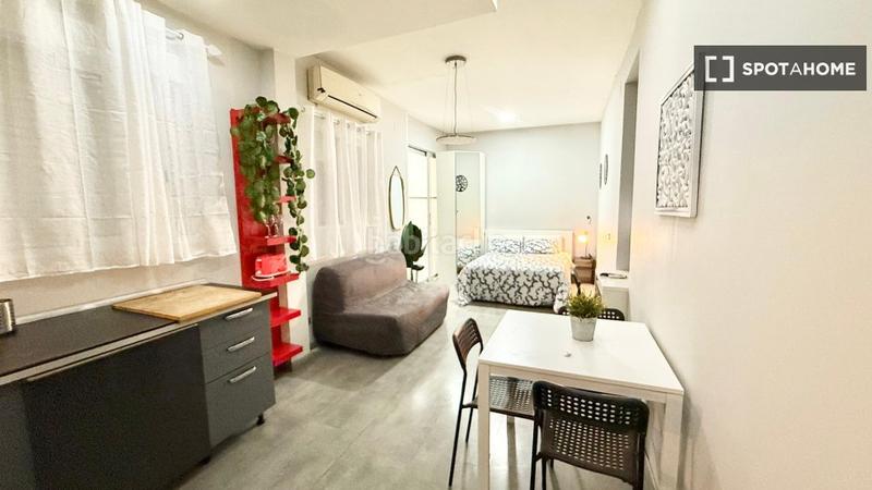 Foto dace2831-78fd-4ed7-9140-cc2e4f78e8c8. Alquiler piso estudio en alquiler en Delicias, en Madrid