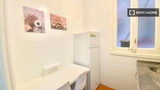 Rent Flat in Delicias. Estudio en alquiler en delicias, madrid