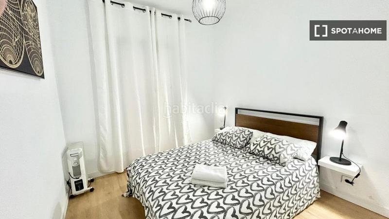 Foto 5c5d49e8-6dba-48be-a38a-7e1c409edca0. Rent flat with heating in Moscardó Madrid