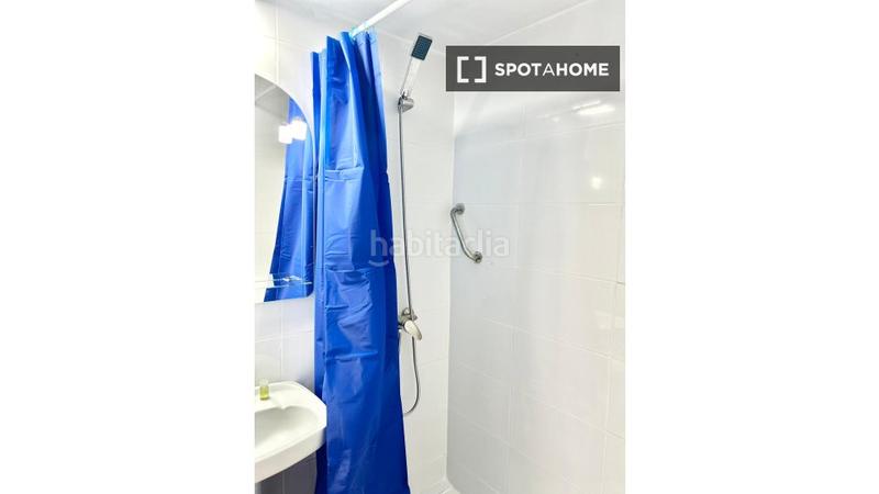 Foto c7a1ac51-4f7e-46e4-8f0a-a8585934327c. Rent flat with heating in Moscardó Madrid