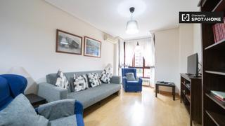 Lloguer Pis a Orcasitas. Encantador apartamento de 3 dormitorios en alquiler en usera, ma