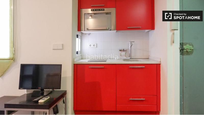 Foto 880f4a24-453c-4b22-935d-b0b9577fd2a9. Alquiler piso apartamento de 1 dormitorio en alquiler en Palacio, en Madrid