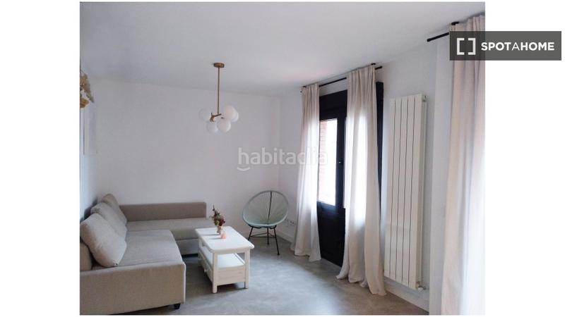 Foto a363d528-5272-4f09-8835-d9ee64039d76. Alquiler piso estudio en alquiler en Numancia, . en Madrid