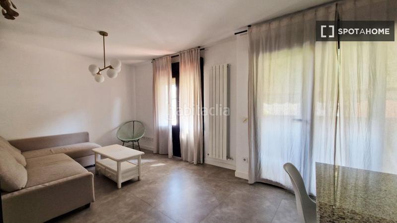 Foto e64a9b49-3f32-45b3-bf61-2bafbf7bfae9. Alquiler piso estudio en alquiler en Numancia, . en Madrid