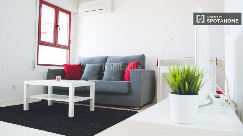 Foto e28dc1a3-e2c6-4ef6-834d-48a6d033c831. Alquiler piso estudio en alquiler en Palacio, . en Madrid