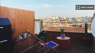 Miete Etagenwohnung in Universidad-Malasaña. Piso de 2 habitaciones en alquiler en universidad, madrid