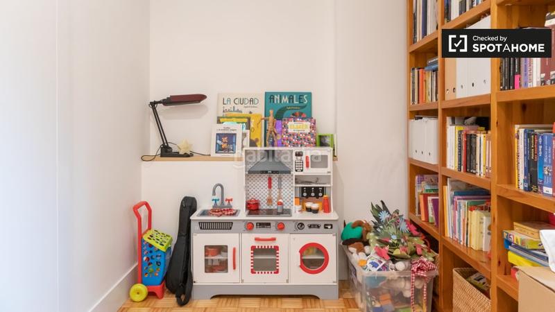 Foto 558abb42-098a-43ed-8f6f-ab6679eec5d0. Alquiler piso apartamento de 3 habitaciones en alquiler en Madrid