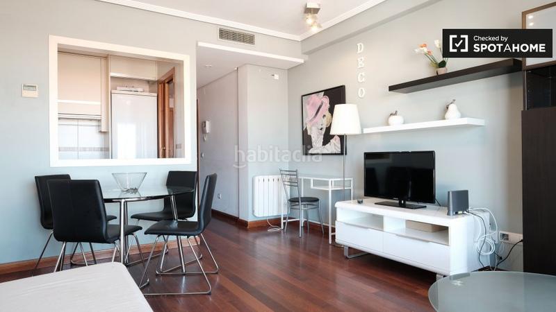 Foto 1516f5d3-2721-4a84-8d4a-40edadb193b4. Alquiler piso soleado apartamento de 1 dormitorio en alquiler, tetuán, en Madrid