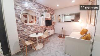 Rent Flat in Palos de Moguer. Estudio en alquiler en palos de moguer, madrid