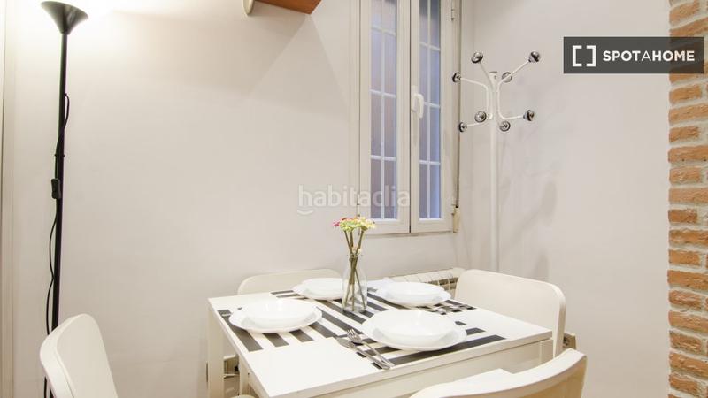 Foto dc10fab1-7b36-4604-b5a5-856c7f9d5ec0. Alquiler piso estudio en alquiler en Sol, en Sol Madrid