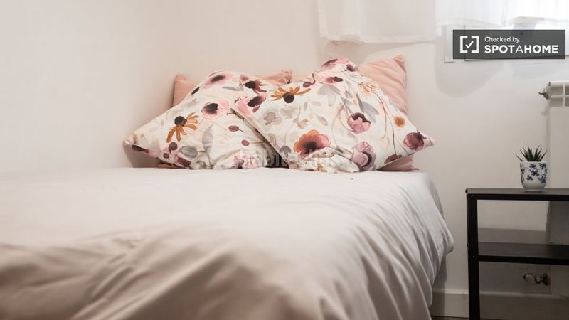 Foto ca57d298-dcbd-4c49-a689-c575e1254de9. Rent flat with heating in Campamento Madrid