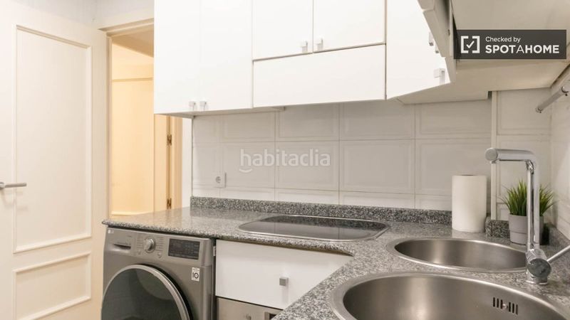 Foto e828d1d1-ba44-4390-b662-1f83b6f12565. Alquiler piso apartamento de 2 dormitorios en alquiler en Palacio, en Madrid