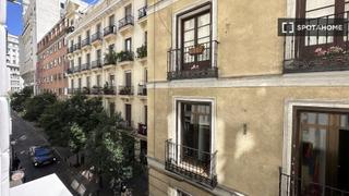 Alquiler Piso en Sol. Piso de 2 dormitorios en alquiler en sol, madrid.