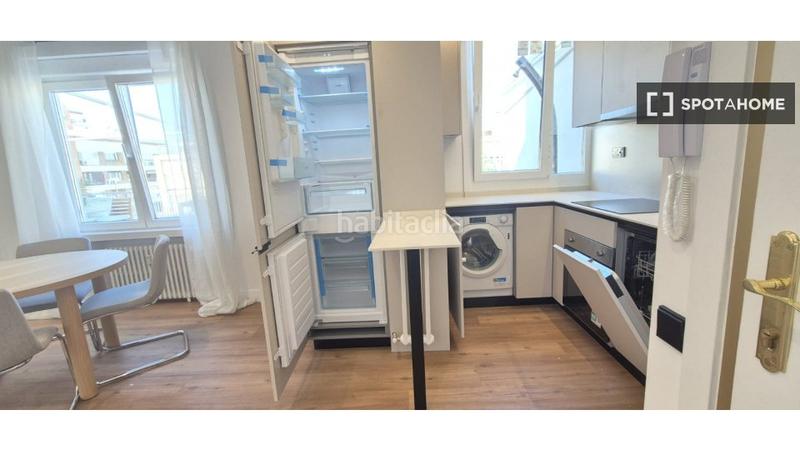 Foto 460e3fe6-87f4-4987-bd85-379172b5fc09. Alquiler piso apartamento de 2 dormitorios para alquilar en Nueva España, en Madrid