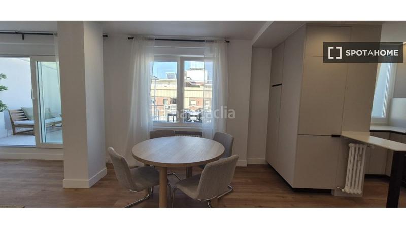 Foto f7053910-2156-487e-9066-70e9c3a323aa. Alquiler piso apartamento de 2 dormitorios para alquilar en Nueva España, en Madrid