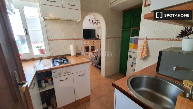 Foto f574d11e-c762-407b-89c0-9e19820986bb. Alquiler piso  en alquiler en embajadores, en Madrid