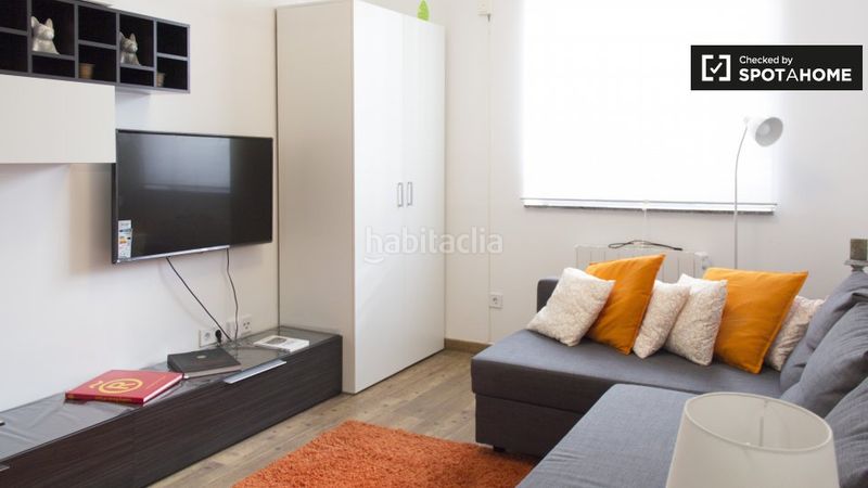 Foto 0cabd8d0-038b-43df-b033-51a8428f335a. Rent flat with heating in El Viso Madrid