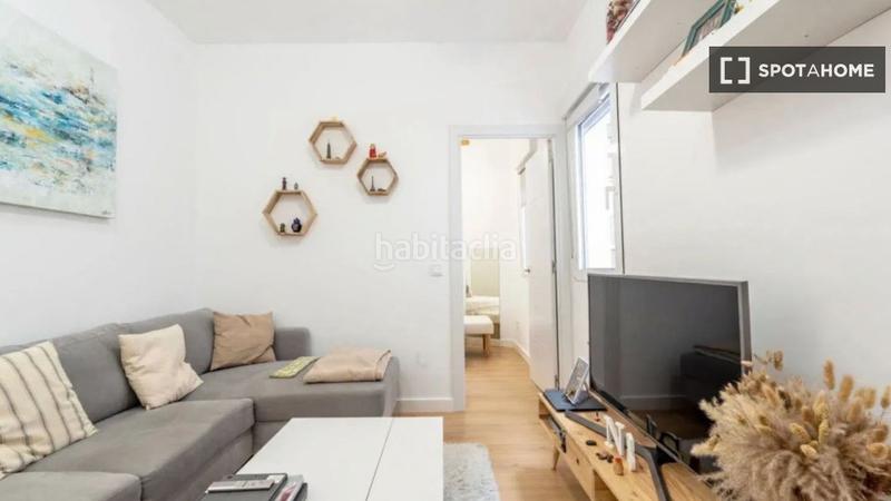 Foto 45f5844e-2c0a-47d5-bf0c-173fd66b6cc5. Alquiler piso apartamento de 2 dormitorios en alquiler en Almagro, en Madrid