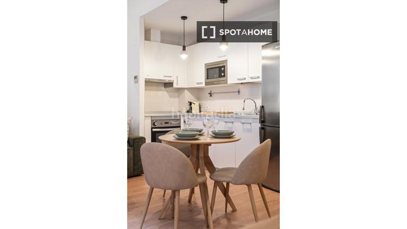 Foto 09ecb586-58e1-4229-b057-da5b849c2d6d. Rent flat with heating in Universidad-Malasaña Madrid