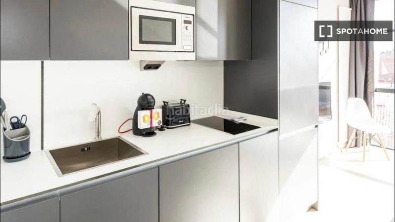 Foto f9ede33d-37f5-4f88-9913-0da4a4830a5b. Alquiler piso estudio en alquiler en Sol, . en Sol Madrid